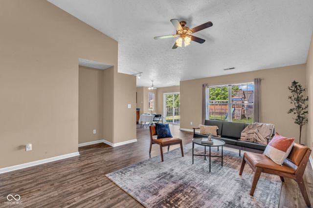 868 Seabreeze Drive, Avon, IN 46123