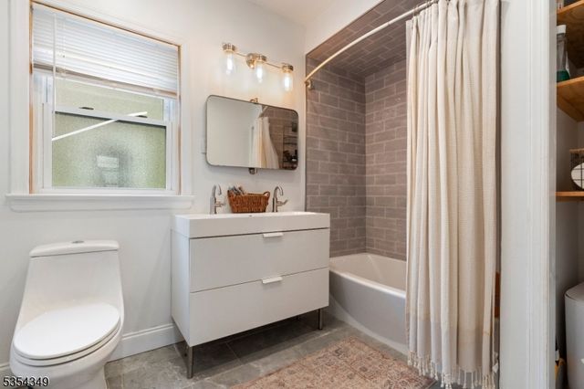 34 Martin St, Bloomfield Twp., NJ 07003