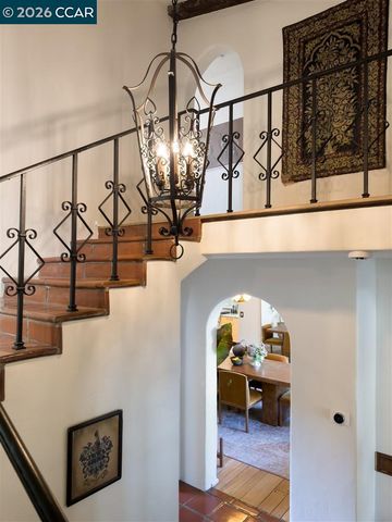 1239 Geneva St, Glendale, CA 91207