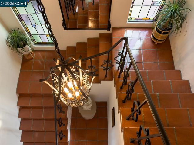 1239 Geneva St, Glendale, CA 91207