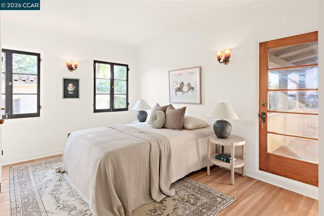 1239 Geneva St, Glendale, CA 91207