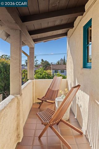 1239 Geneva St, Glendale, CA 91207