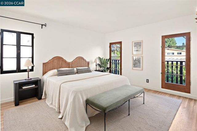 1239 Geneva St, Glendale, CA 91207