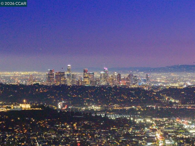 1239 Geneva St, Glendale, CA 91207