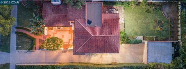 1239 Geneva St, Glendale, CA 91207