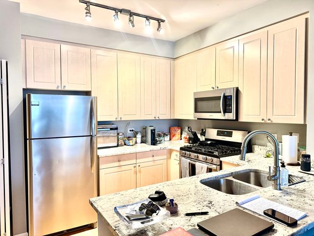 330 N Jefferson Street 807, Chicago, IL 60661