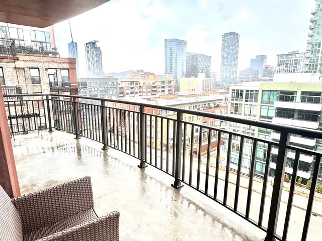 330 N Jefferson Street 807, Chicago, IL 60661