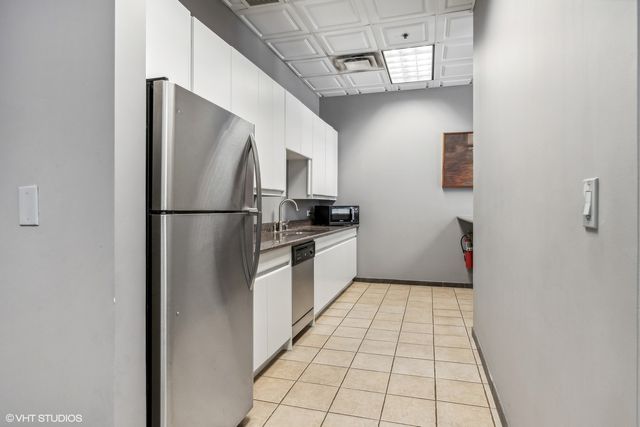 330 N Jefferson Street 807, Chicago, IL 60661