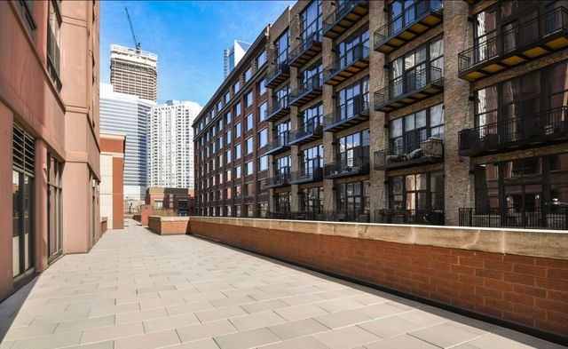 330 N Jefferson Street 807, Chicago, IL 60661