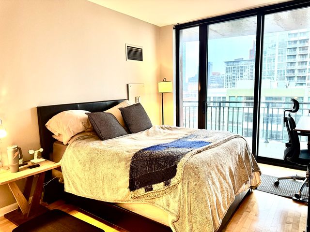 330 N Jefferson Street 807, Chicago, IL 60661