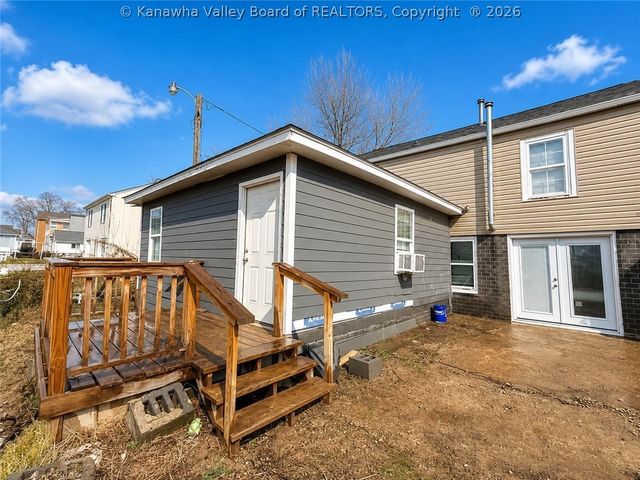 1303 Fletcher Avenue, Dunbar, WV 25064