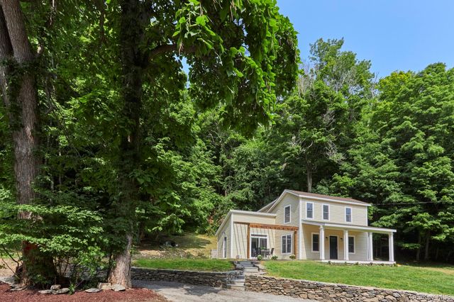621 Milan Hollow Road, Rhinebeck, NY 12572