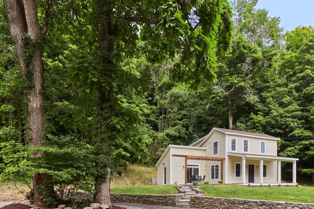 621 Milan Hollow Road, Rhinebeck, NY 12572