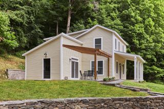 621 Milan Hollow Road, Rhinebeck, NY 12572