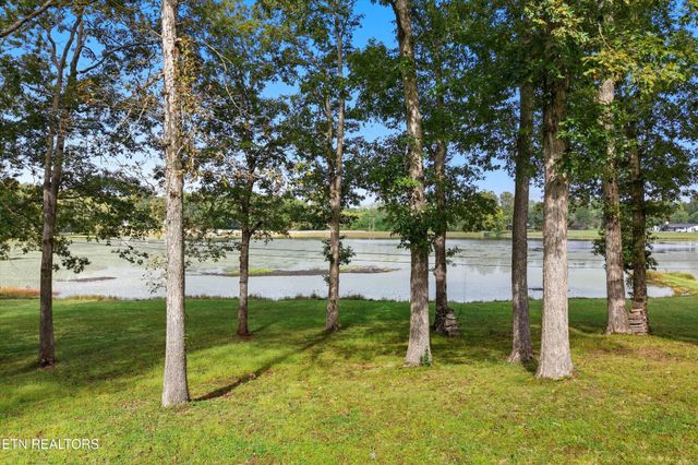 605 S Lake Drive, Oneida, TN 37841