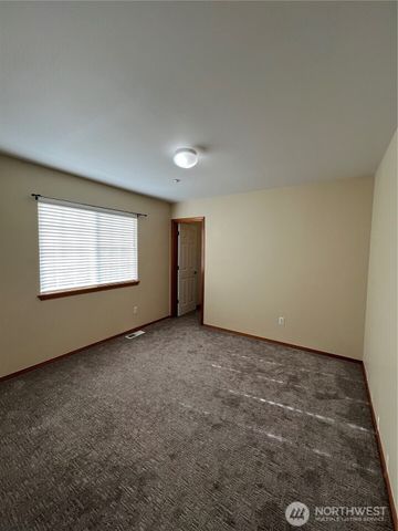 2285 McDonald Avenue, Dupont, WA 98327