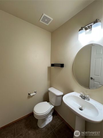 2285 McDonald Avenue, Dupont, WA 98327