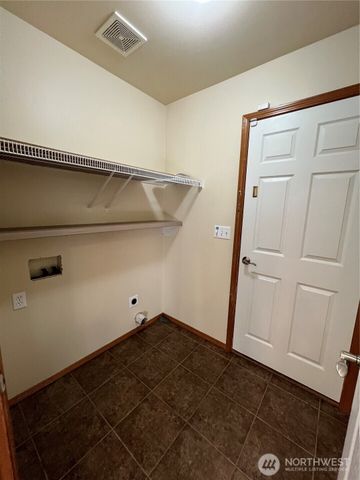 2285 McDonald Avenue, Dupont, WA 98327