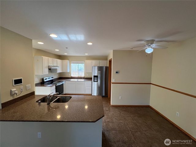 2285 McDonald Avenue, Dupont, WA 98327