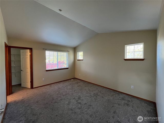 2285 McDonald Avenue, Dupont, WA 98327