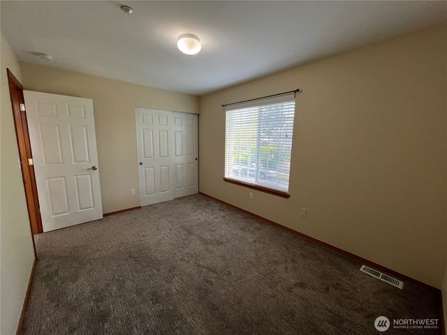 2285 McDonald Avenue, Dupont, WA 98327