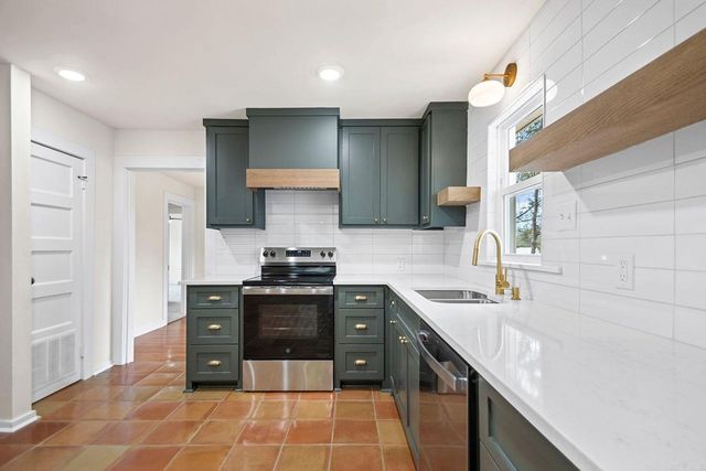 111 N 1st Street, Benton, AR 72015