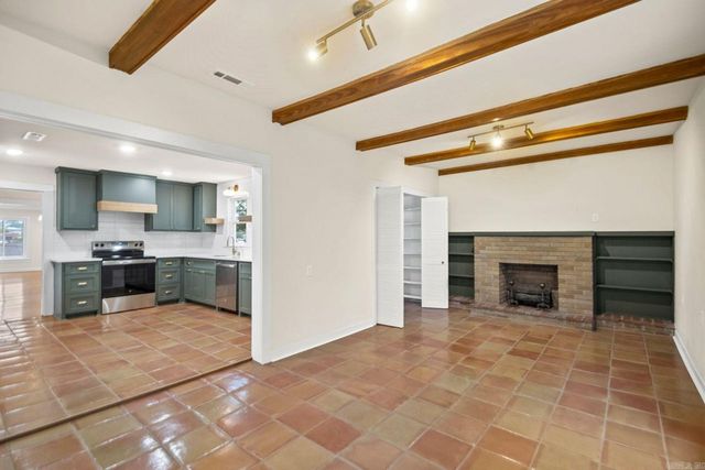 111 N 1st Street, Benton, AR 72015