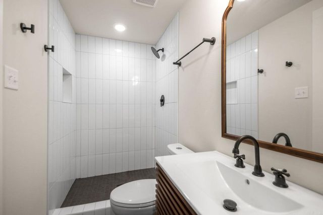 111 N 1st Street, Benton, AR 72015