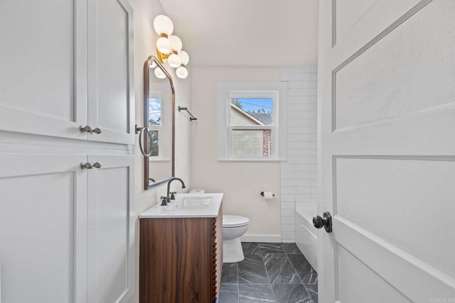 111 N 1st Street, Benton, AR 72015