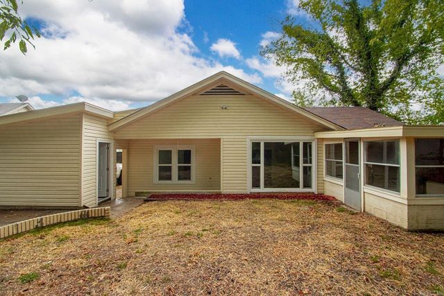 111 N 1st Street, Benton, AR 72015