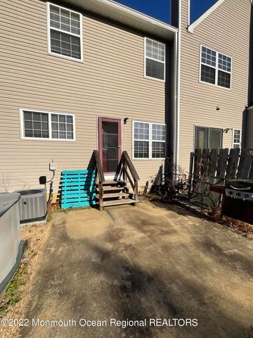 907 Creamery Court, Freehold, NJ 07728