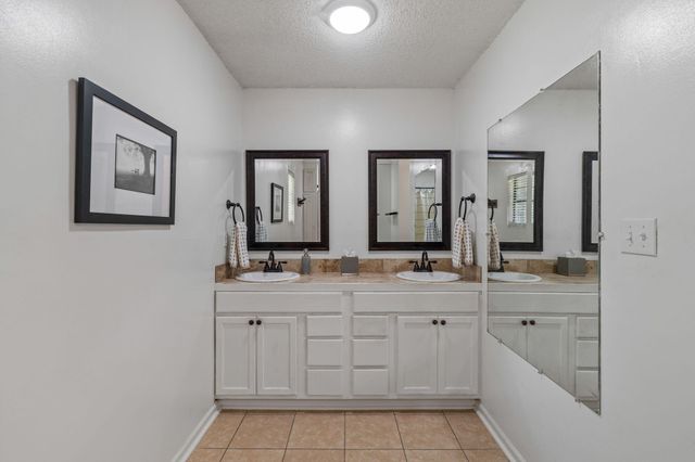 4 White, Sumrall, MS 39482