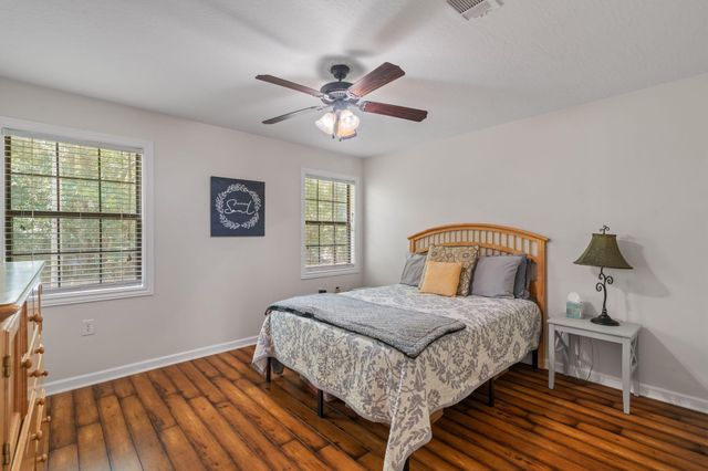 4 White, Sumrall, MS 39482