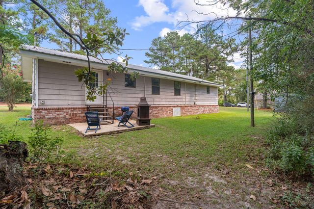 4 White, Sumrall, MS 39482