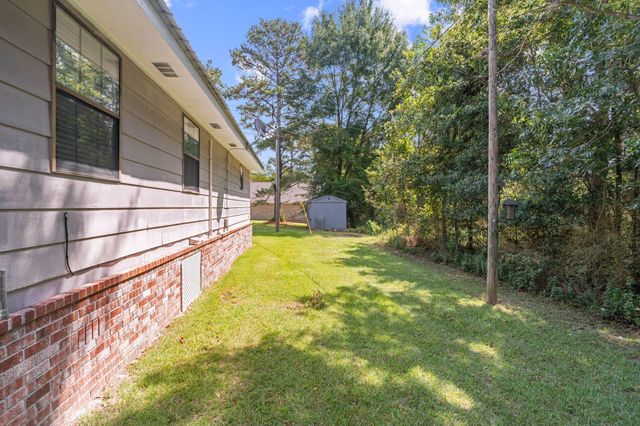 4 White, Sumrall, MS 39482