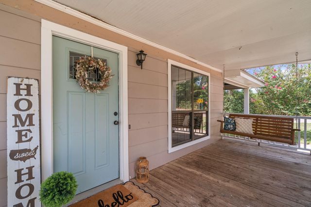 4 White, Sumrall, MS 39482