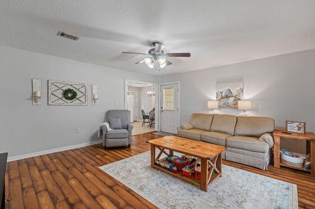4 White, Sumrall, MS 39482