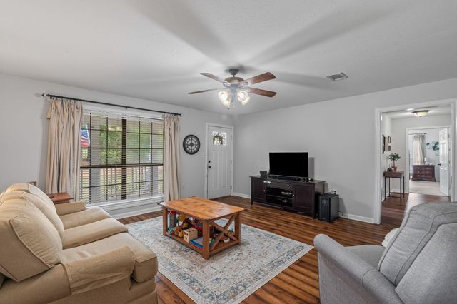 4 White, Sumrall, MS 39482