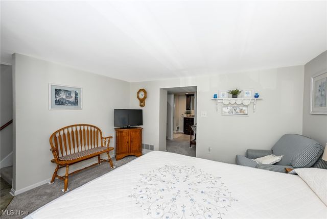 7060 Manchester Road, New Franklin, OH 44614