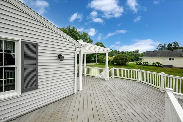 7060 Manchester Road, New Franklin, OH 44614