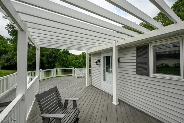 7060 Manchester Road, New Franklin, OH 44614