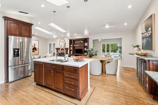 3648 Bausell St, Sacramento, CA 95821