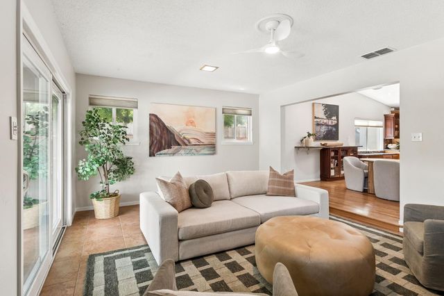 3648 Bausell St, Sacramento, CA 95821