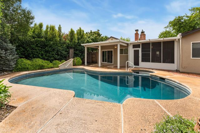 3648 Bausell St, Sacramento, CA 95821