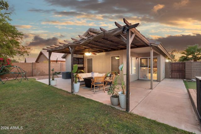 1529 S DOVE Street, Gilbert, AZ 85233