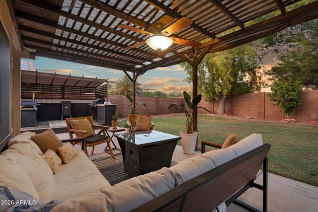 1529 S DOVE Street, Gilbert, AZ 85233