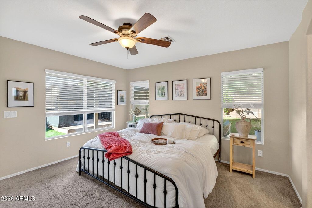 Image 19 of property listing at 1529 S DOVE Street, Gilbert, AZ 85233