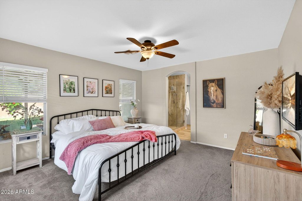 Image 20 of property listing at 1529 S DOVE Street, Gilbert, AZ 85233