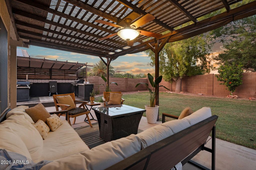 Image 41 of property listing at 1529 S DOVE Street, Gilbert, AZ 85233