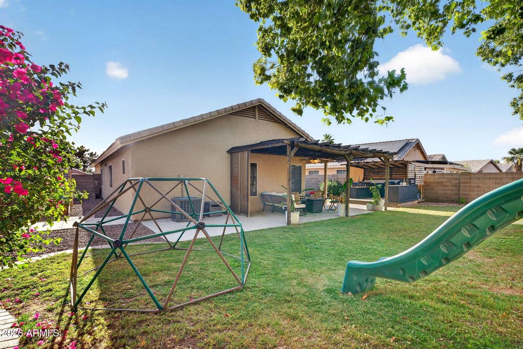 Image 46 of property listing at 1529 S DOVE Street, Gilbert, AZ 85233
